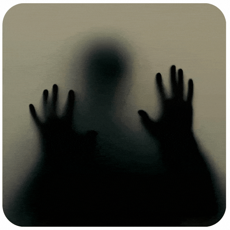 Mann hinter Scheibe. LInk zu unserem Onlineschaufenster Neue Krimis und Thriller.